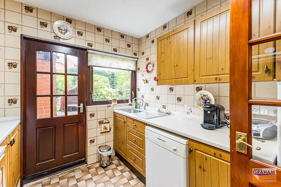 34 Ballinderry Road