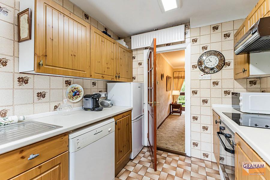 34 Ballinderry Road