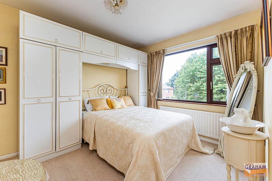 34 Ballinderry Road