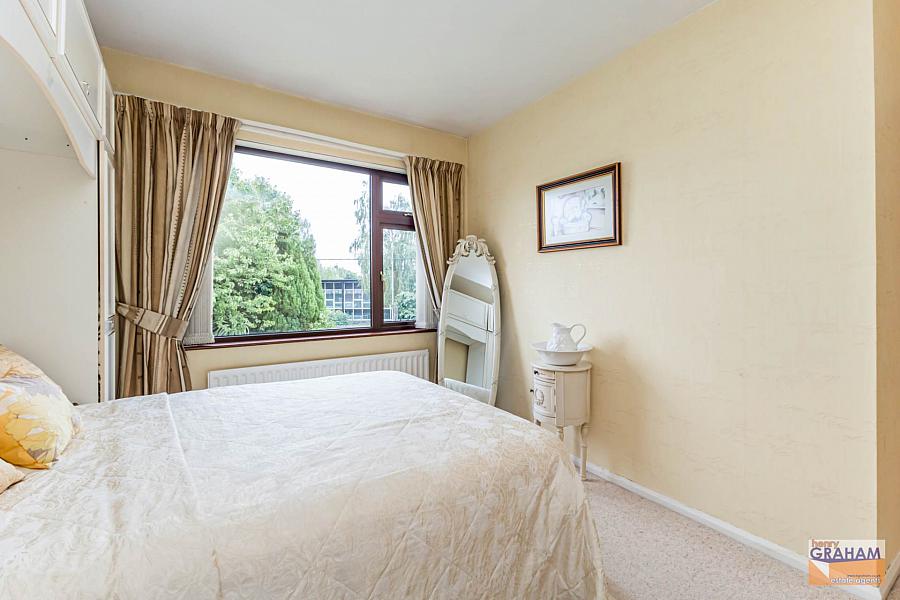 34 Ballinderry Road