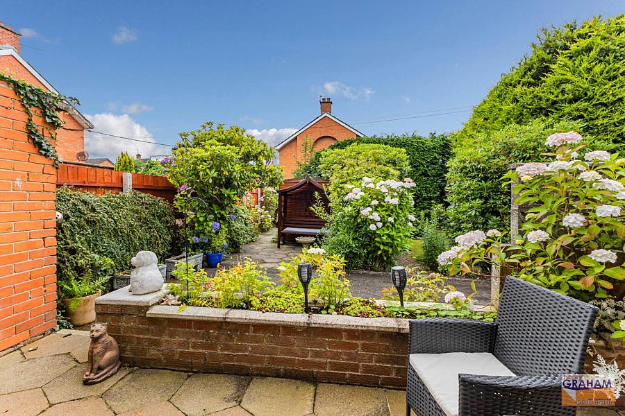 34 Ballinderry Road
