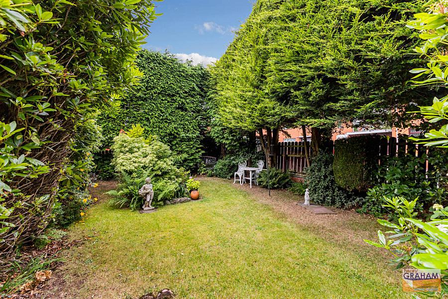 34 Ballinderry Road