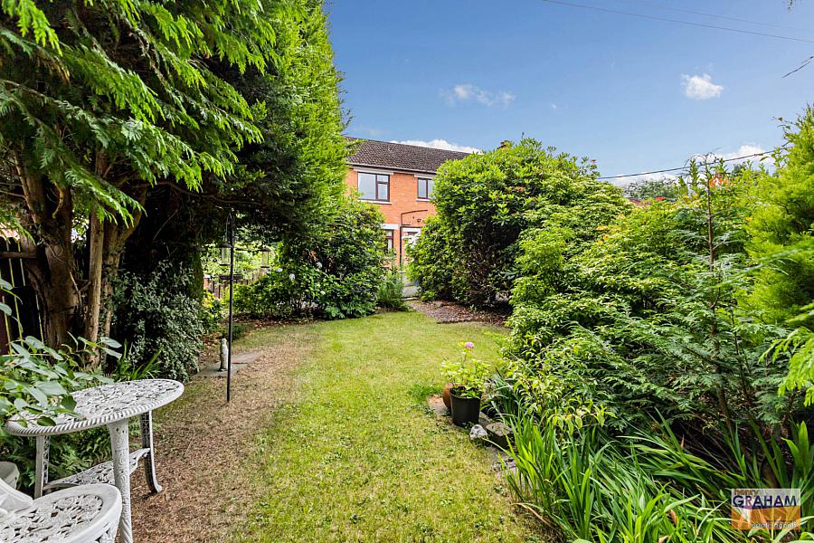 34 Ballinderry Road
