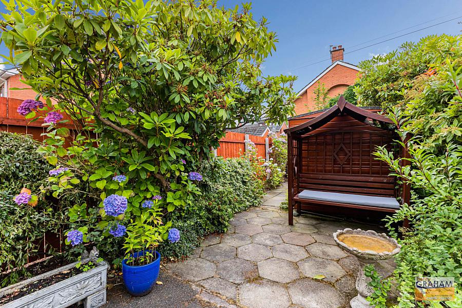 34 Ballinderry Road