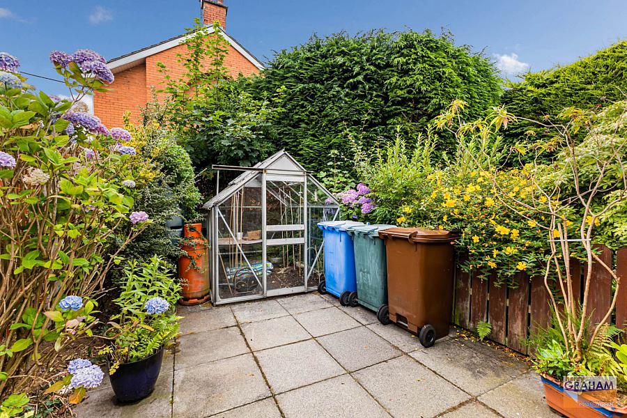 34 Ballinderry Road