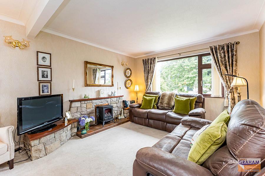 34 Ballinderry Road