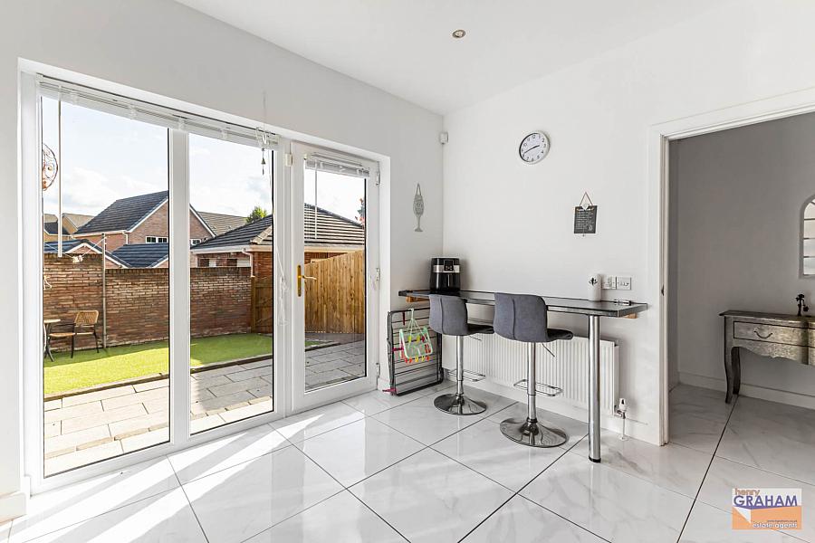 4 Holstein Crescent