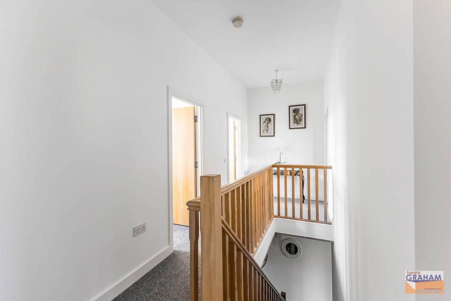 4 Holstein Crescent