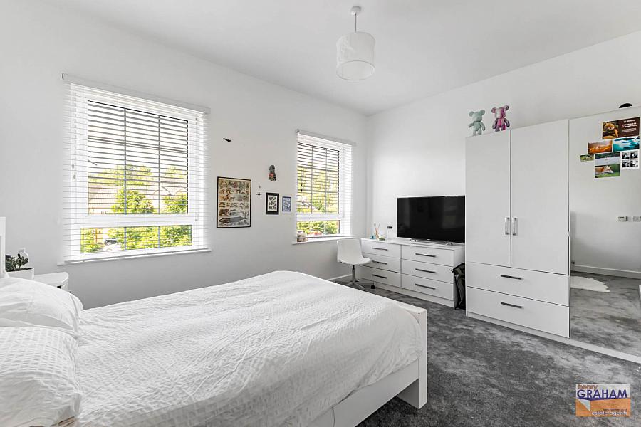 4 Holstein Crescent