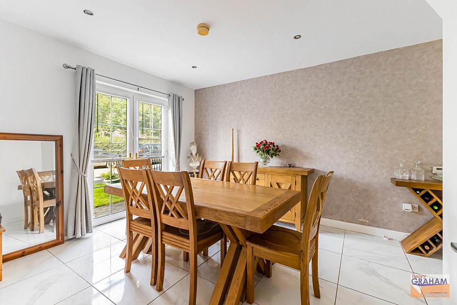 4 Holstein Crescent