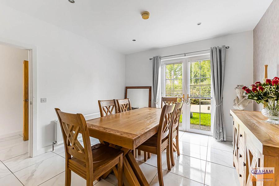 4 Holstein Crescent