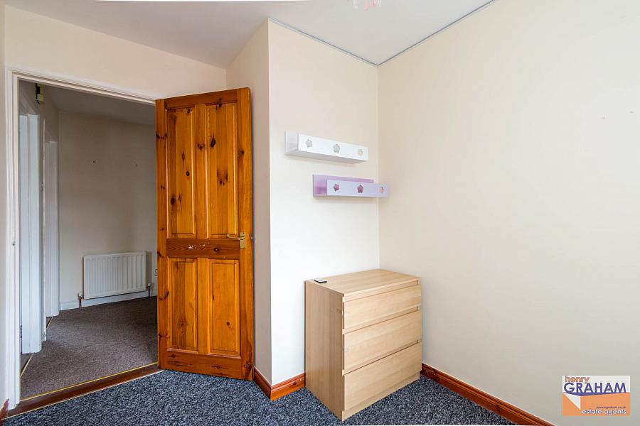 37 Hillview Park