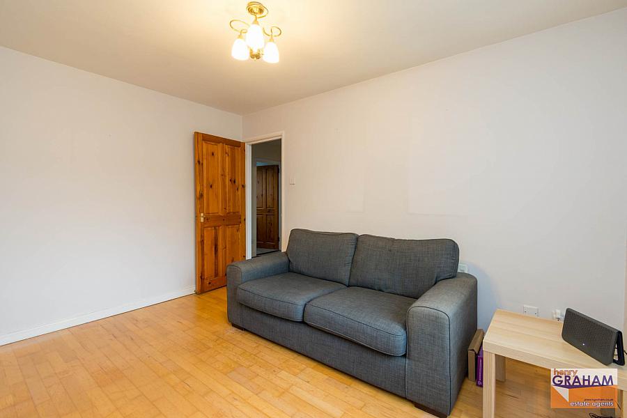 37 Hillview Park