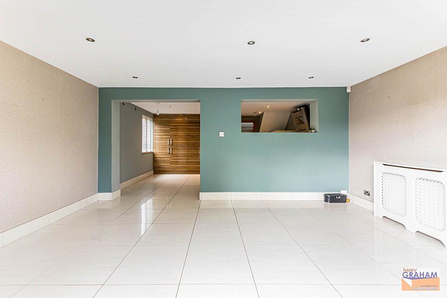 2A Fulmar Crescent