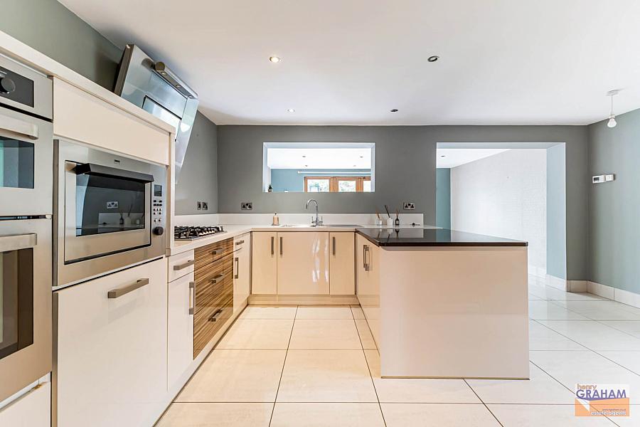 2A Fulmar Crescent