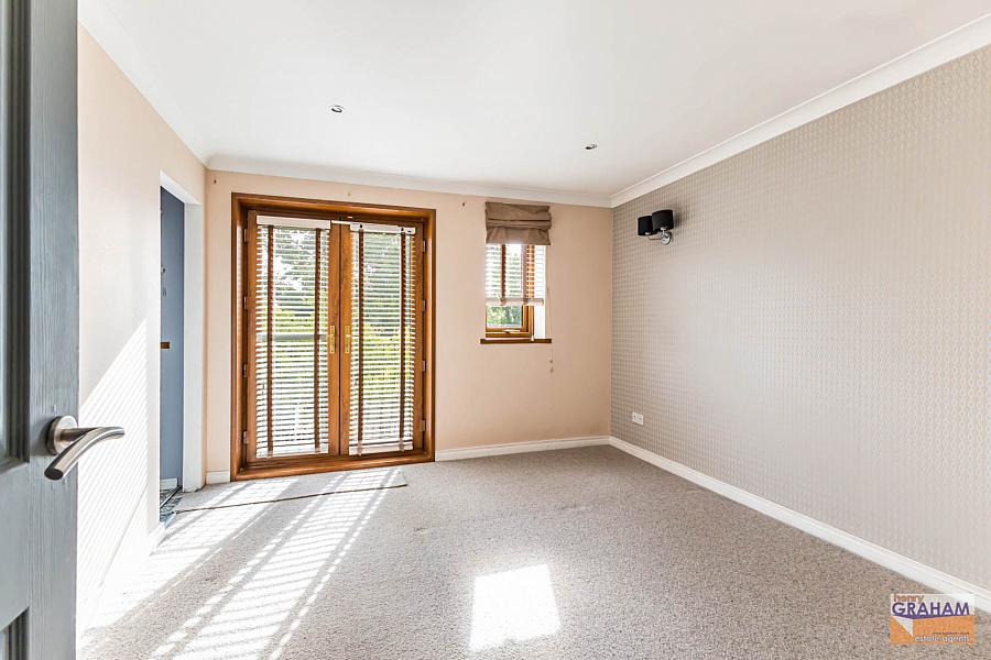 2A Fulmar Crescent