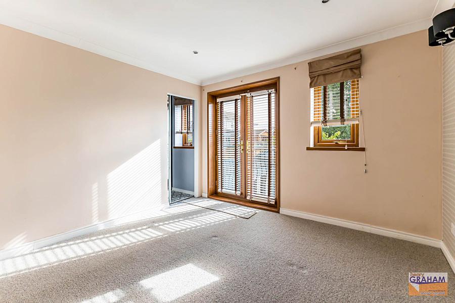 2A Fulmar Crescent