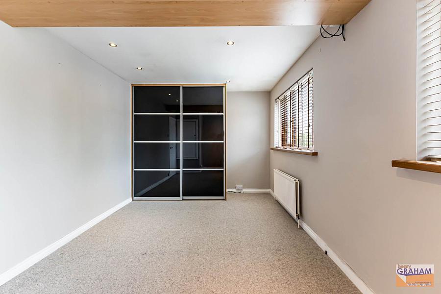 2A Fulmar Crescent