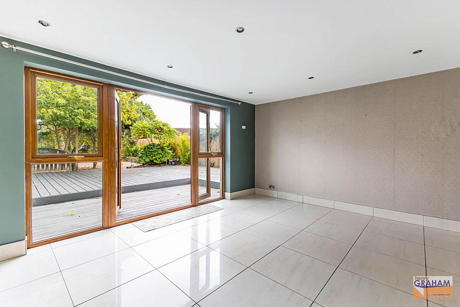 2A Fulmar Crescent