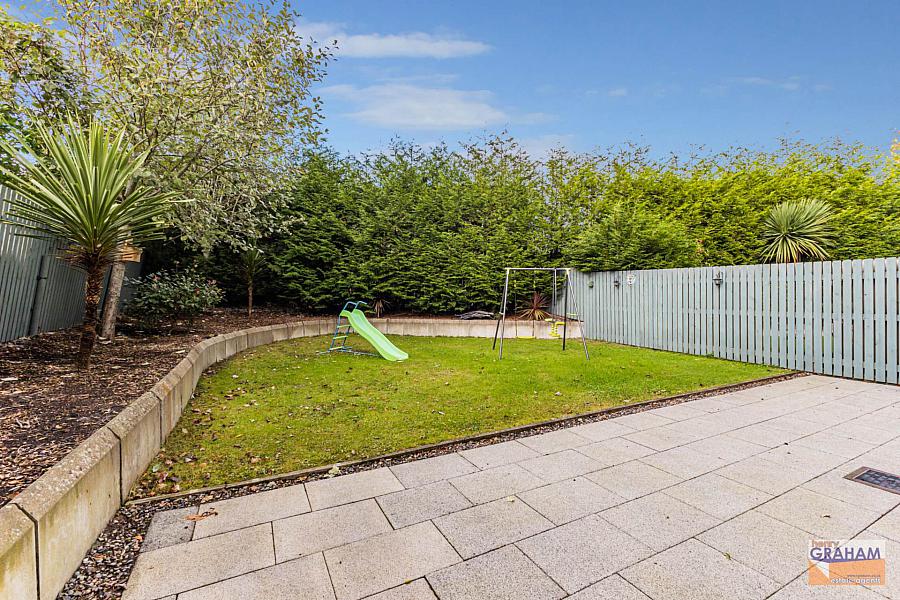 2 Holstein Close