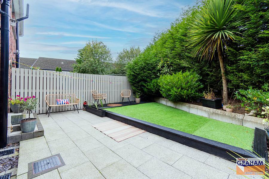 1 Holstein Close