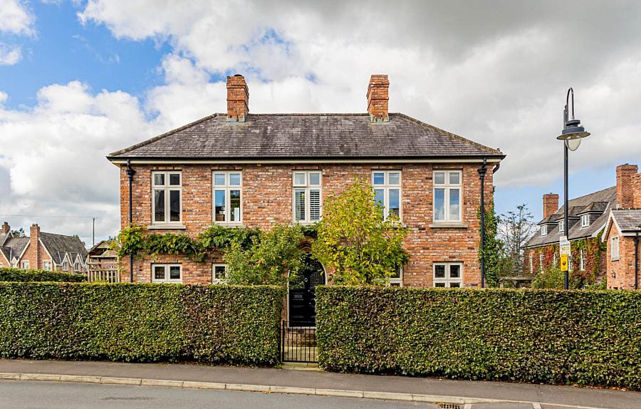 19 Governors Bridge Road