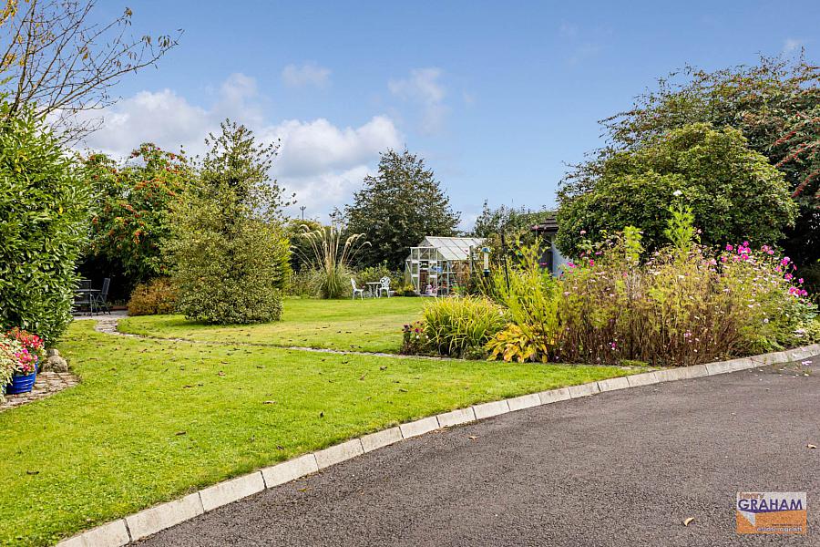 55 Eglantine Road