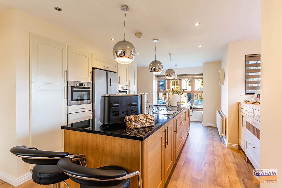 5 Wellington Park Drive