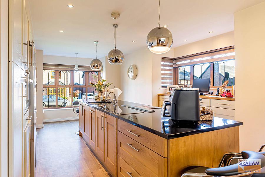 5 Wellington Park Drive