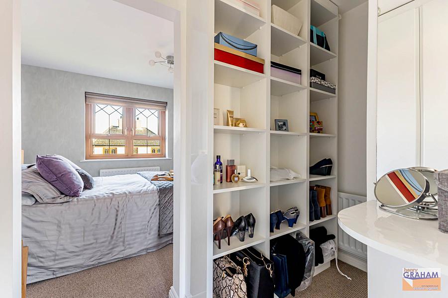 5 Wellington Park Drive