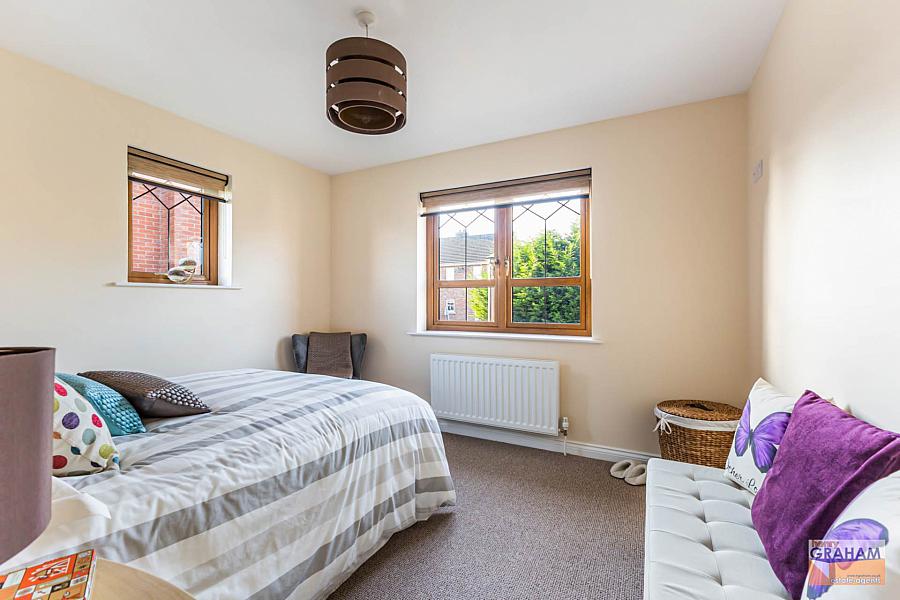 5 Wellington Park Drive