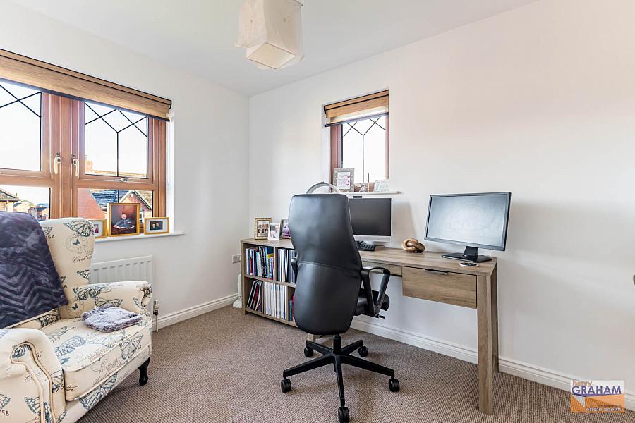 5 Wellington Park Drive