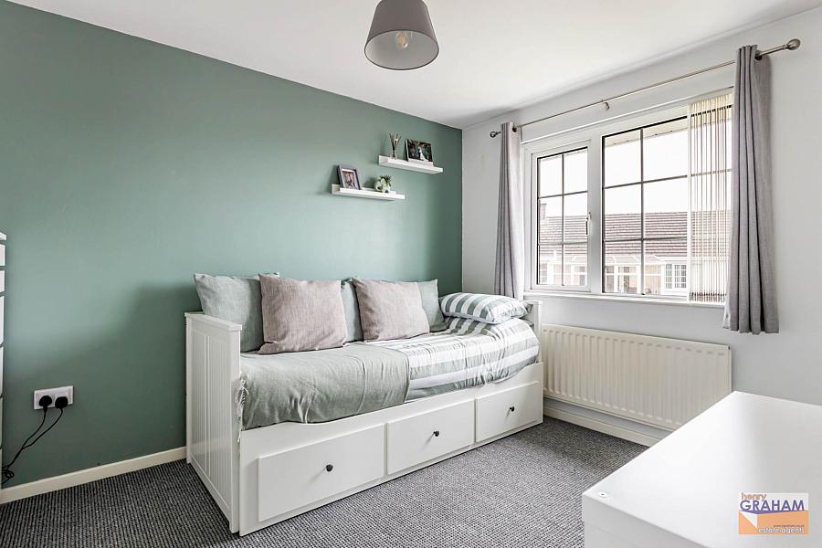 21 Eglantine Park