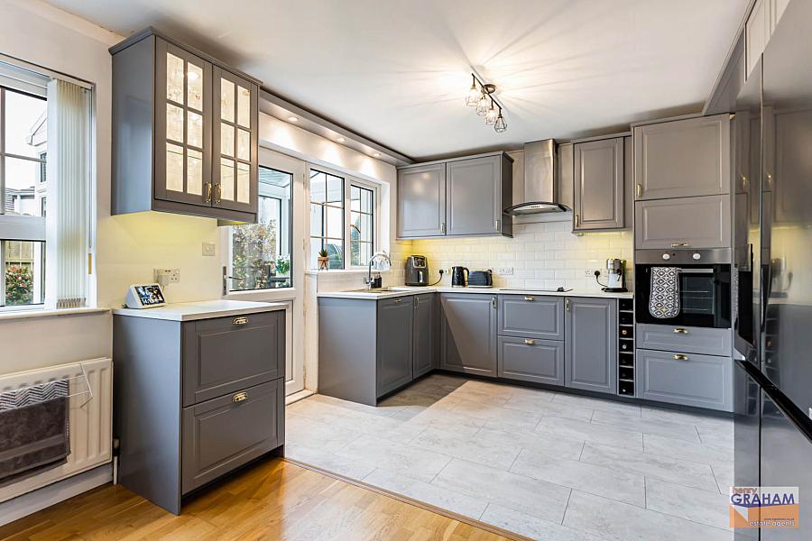 21 Eglantine Park