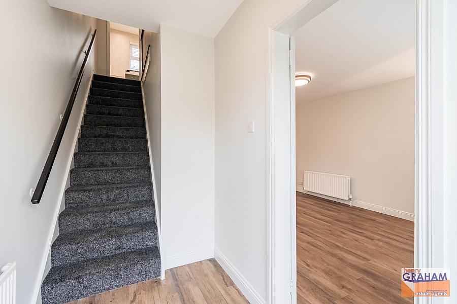 8 Roseville Park