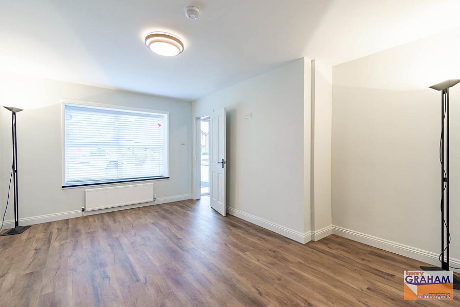 8 Roseville Park