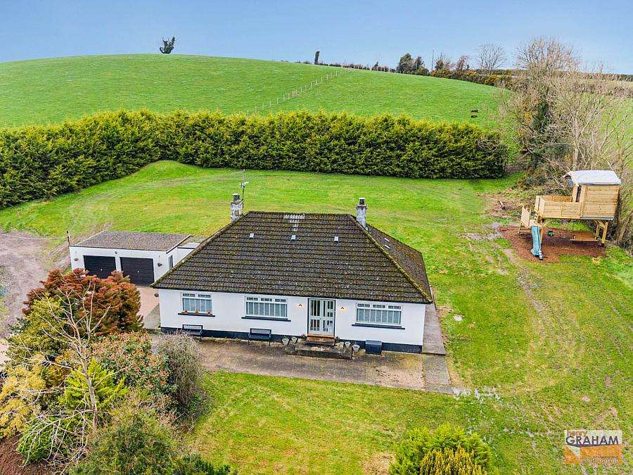 71 Ballylintagh Road, Anahilt, Hillsborough, BT26 6QQ