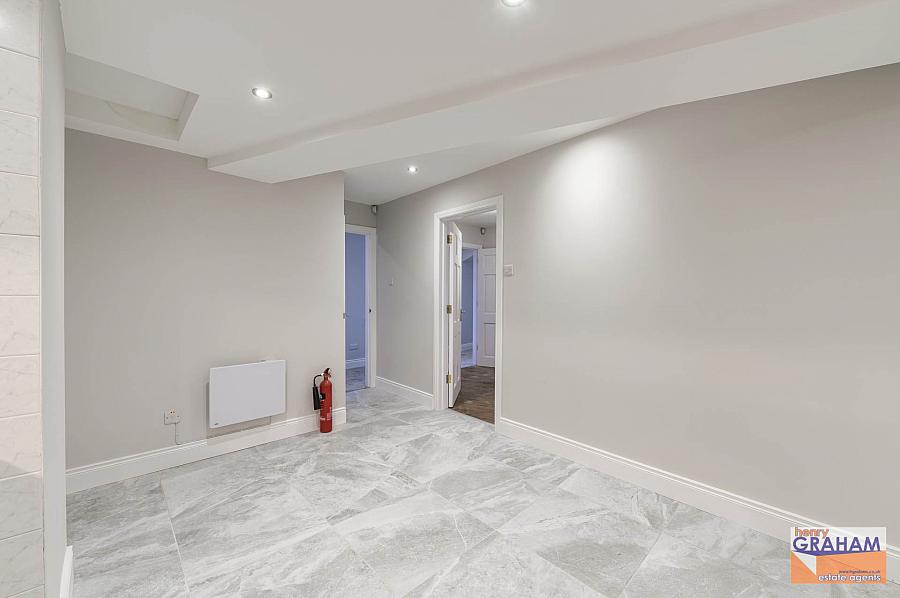 6 Ballynahinch Street