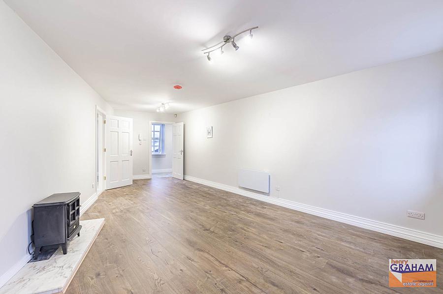 6 Ballynahinch Street