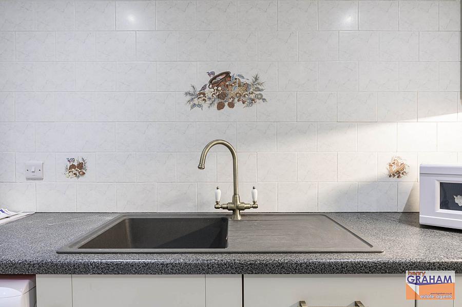 6 Ballynahinch Street