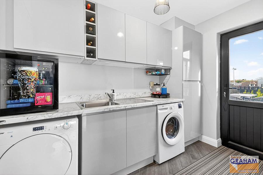 4 Knockbracken Gardens