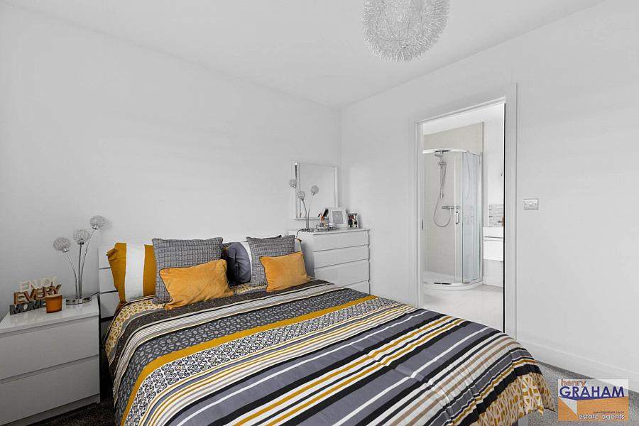 4 Knockbracken Gardens