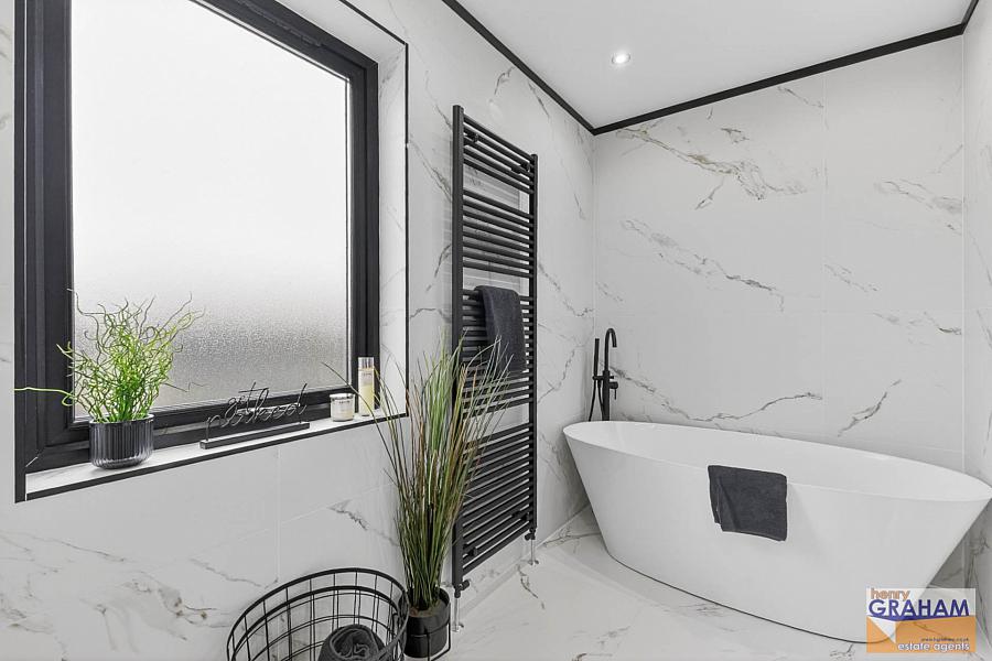 4 Knockbracken Gardens