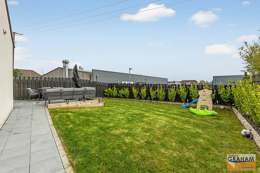 4 Knockbracken Gardens