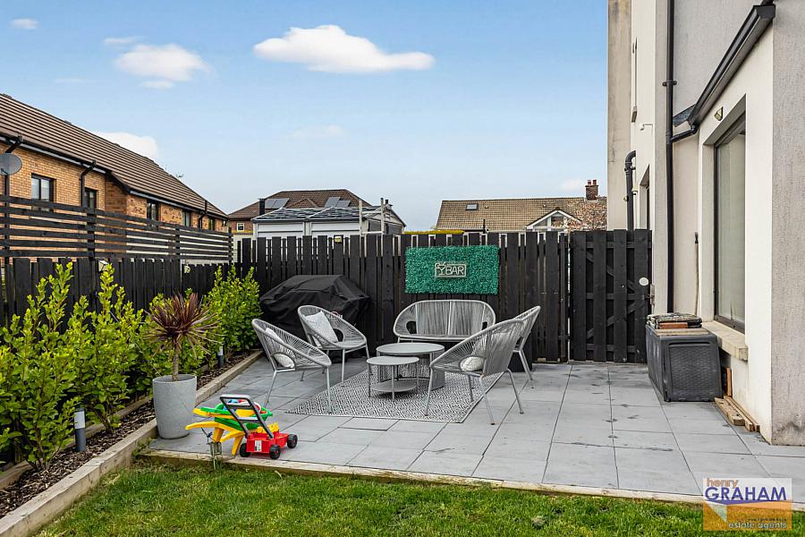 4 Knockbracken Gardens