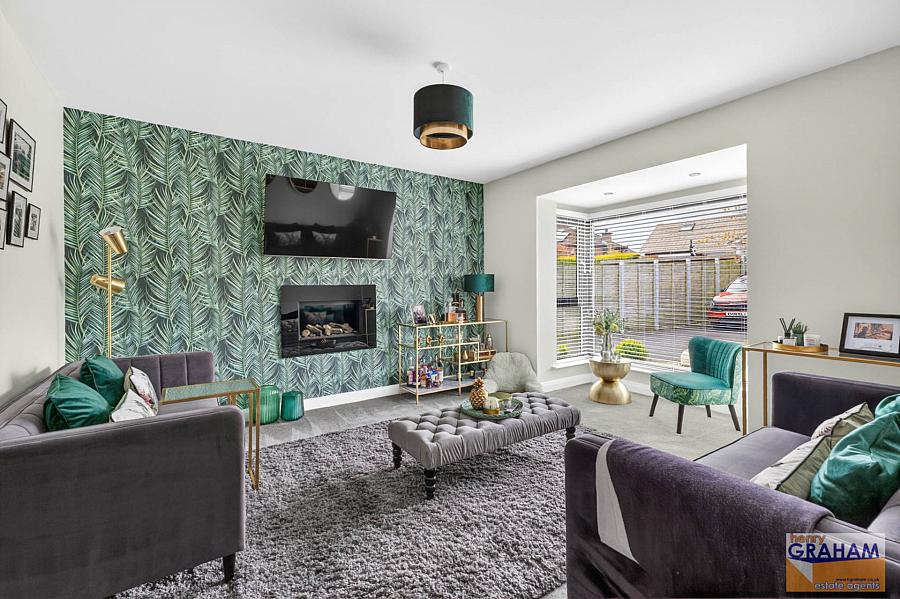 4 Knockbracken Gardens