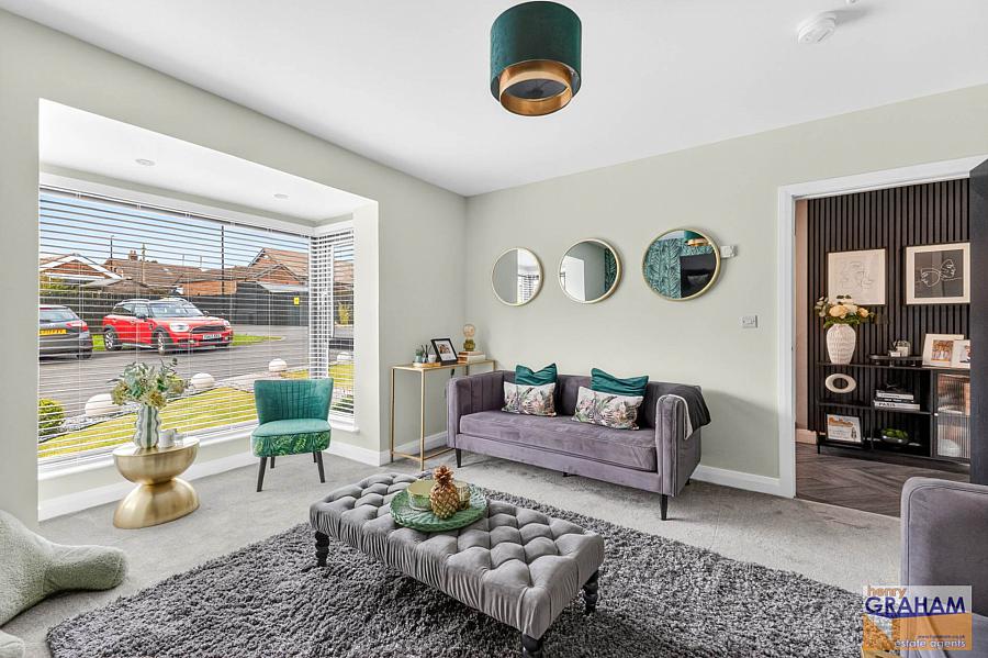 4 Knockbracken Gardens