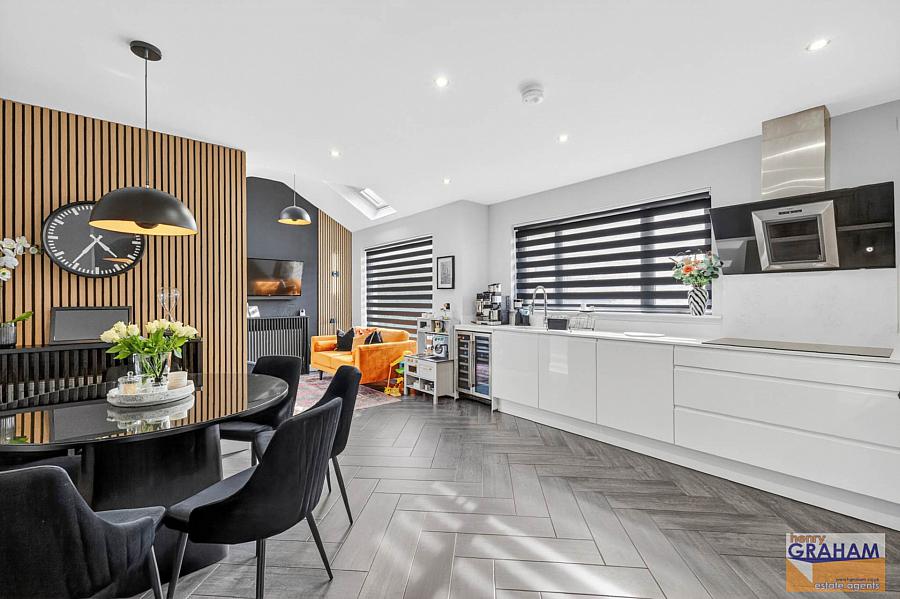 4 Knockbracken Gardens