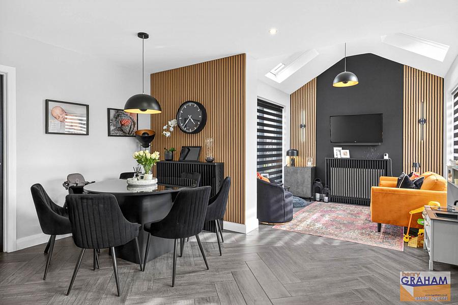 4 Knockbracken Gardens