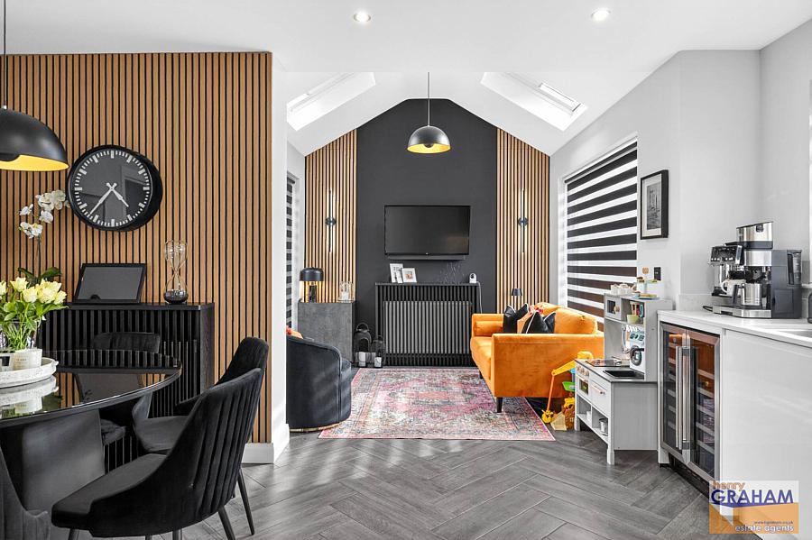 4 Knockbracken Gardens